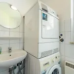6 Personen Familienferienhaus Mit Sauna, Whirlpool Zwei Toiletten Und Kaminofen In Casa vacanze
