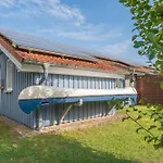 Casa vacanze 6 Personen Familienferienhaus Mit Sauna, Whirlpool Zwei Toiletten Und Kaminofen In *