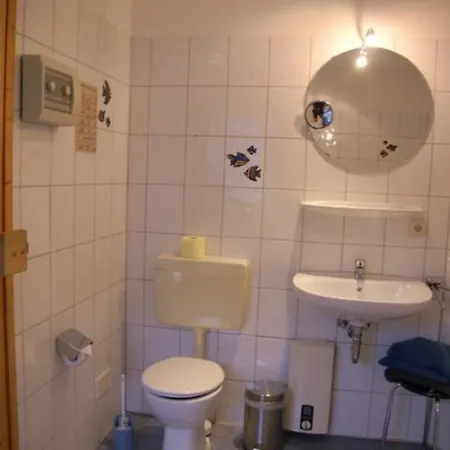 Holiday home 6 Personen Familienferienhaus Mit Sauna, Whirlpool Zwei Toiletten Und Kaminofen In Otterndorf