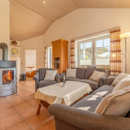 Holiday home 6 Personen Familienferienhaus Mit Sauna, Whirlpool Zwei Toiletten Und Kaminofen In *