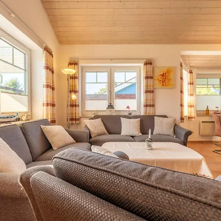6 Personen Familienferienhaus Mit Sauna, Whirlpool Zwei Toiletten Und Kaminofen In Otterndorf