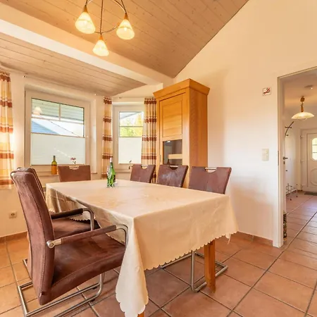 بيت للعطل 6 Personen Familienferienhaus Mit Sauna, Whirlpool Zwei Toiletten Und Kaminofen In أوترندورف