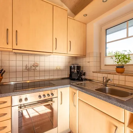 6 Personen Familienferienhaus Mit Sauna, Whirlpool Zwei Toiletten Und Kaminofen In * Otterndorf