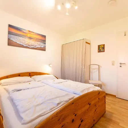 6 Personen Familienferienhaus Mit Sauna, Whirlpool Zwei Toiletten Und Kaminofen In بيت للعطل أوترندورف