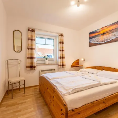 6 Personen Familienferienhaus Mit Sauna, Whirlpool Zwei Toiletten Und Kaminofen In أوترندورف