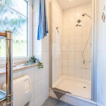 6 Personen Familienferienhaus Mit Sauna, Whirlpool Zwei Toiletten Und Kaminofen In بيت للعطل أوترندورف