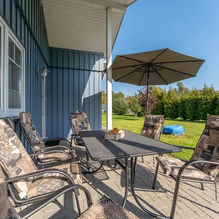 بيت للعطل 6 Personen Familienferienhaus Mit Sauna, Whirlpool Zwei Toiletten Und Kaminofen In *
