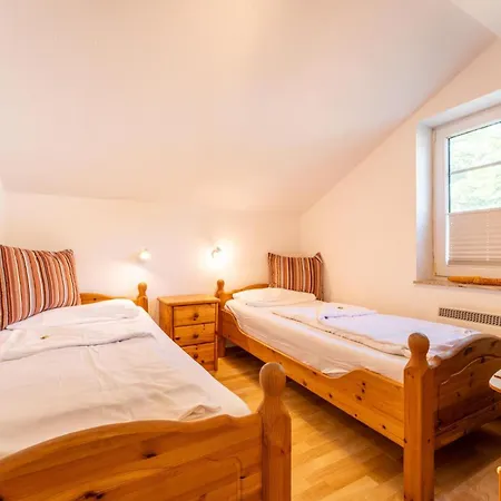 6 Personen Familienferienhaus Mit Sauna, Whirlpool Zwei Toiletten Und Kaminofen In * Otterndorf
