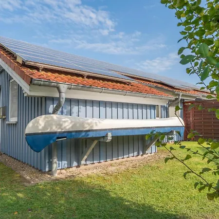 6 Personen Familienferienhaus Mit Sauna, Whirlpool Zwei Toiletten Und Kaminofen In Otterndorf