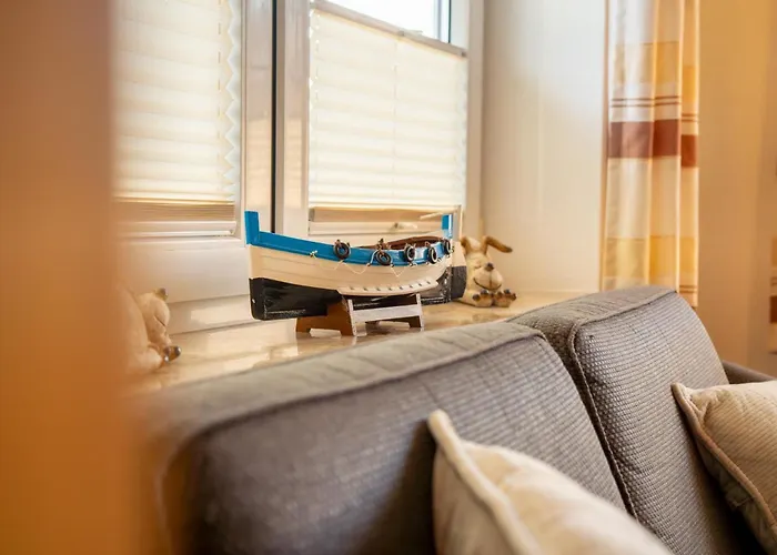 6 Personen Familienferienhaus Mit Sauna, Whirlpool Zwei Toiletten Und Kaminofen In Оттерндорф