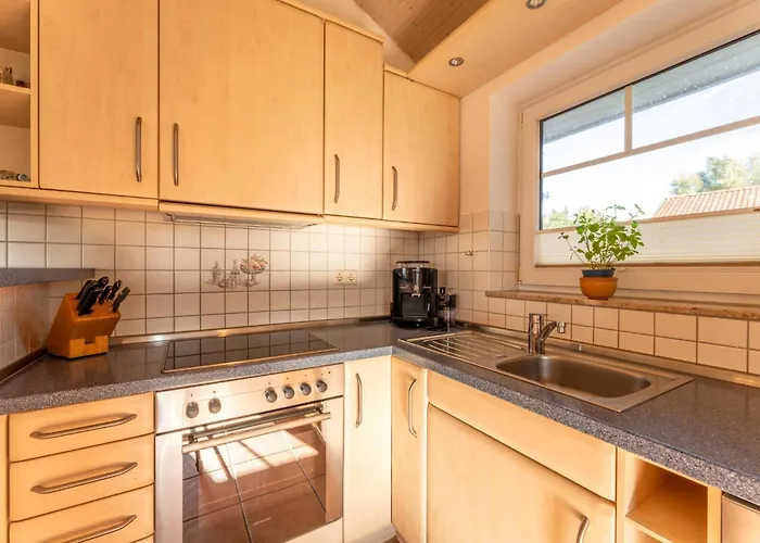 6 Personen Familienferienhaus Mit Sauna, Whirlpool Zwei Toiletten Und Kaminofen In * Оттерндорф