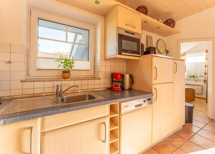 Дом отдыха 6 Personen Familienferienhaus Mit Sauna, Whirlpool Zwei Toiletten Und Kaminofen In