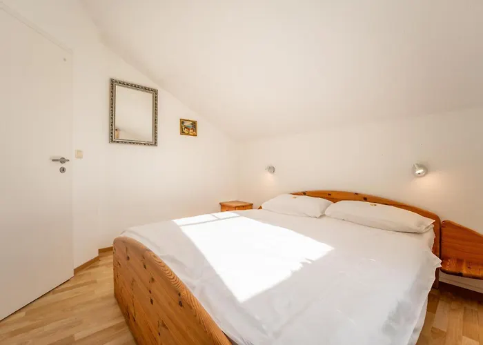 6 Personen Familienferienhaus Mit Sauna, Whirlpool Zwei Toiletten Und Kaminofen In * Оттерндорф