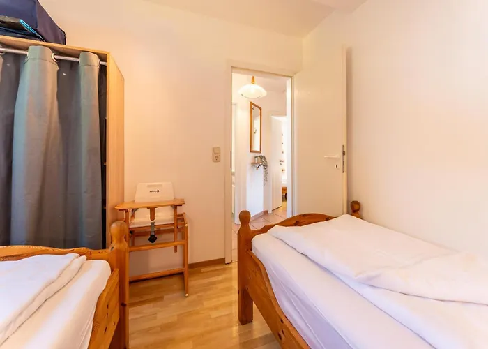 6 Personen Familienferienhaus Mit Sauna, Whirlpool Zwei Toiletten Und Kaminofen In * Оттерндорф